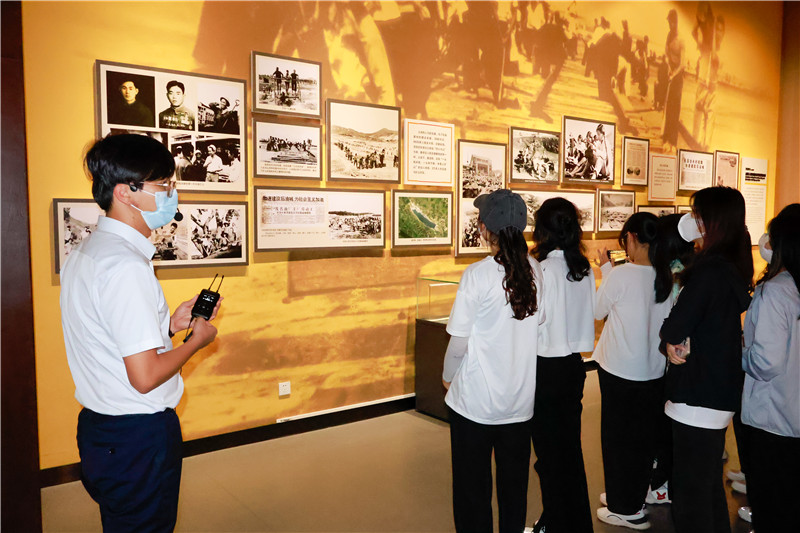 1682649093238074.jpg 参观2.jpg